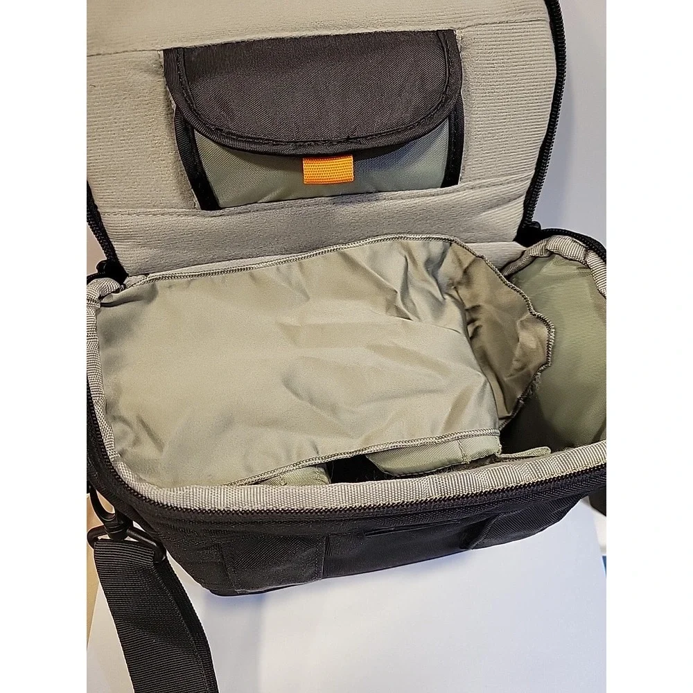 Lowepro Universal DSLR Camera Bag w/ Strap +‎ Rain Cover Black